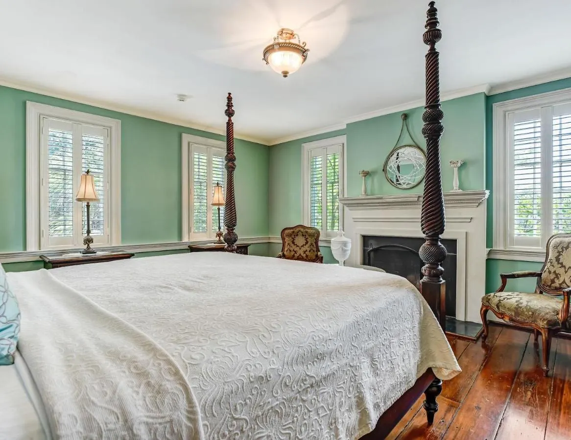 Spanish Moss Inn Savannah